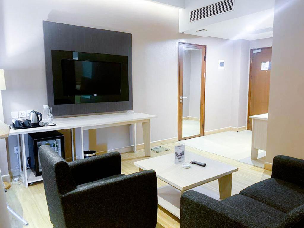 Harper Palembang By Aston Hotel Buitenkant foto